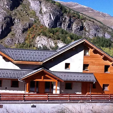 4 Pieces Pour 8 Pers. Avec Terrasse, Proche Telecabine A - Fr-1-263-212 * Valloire